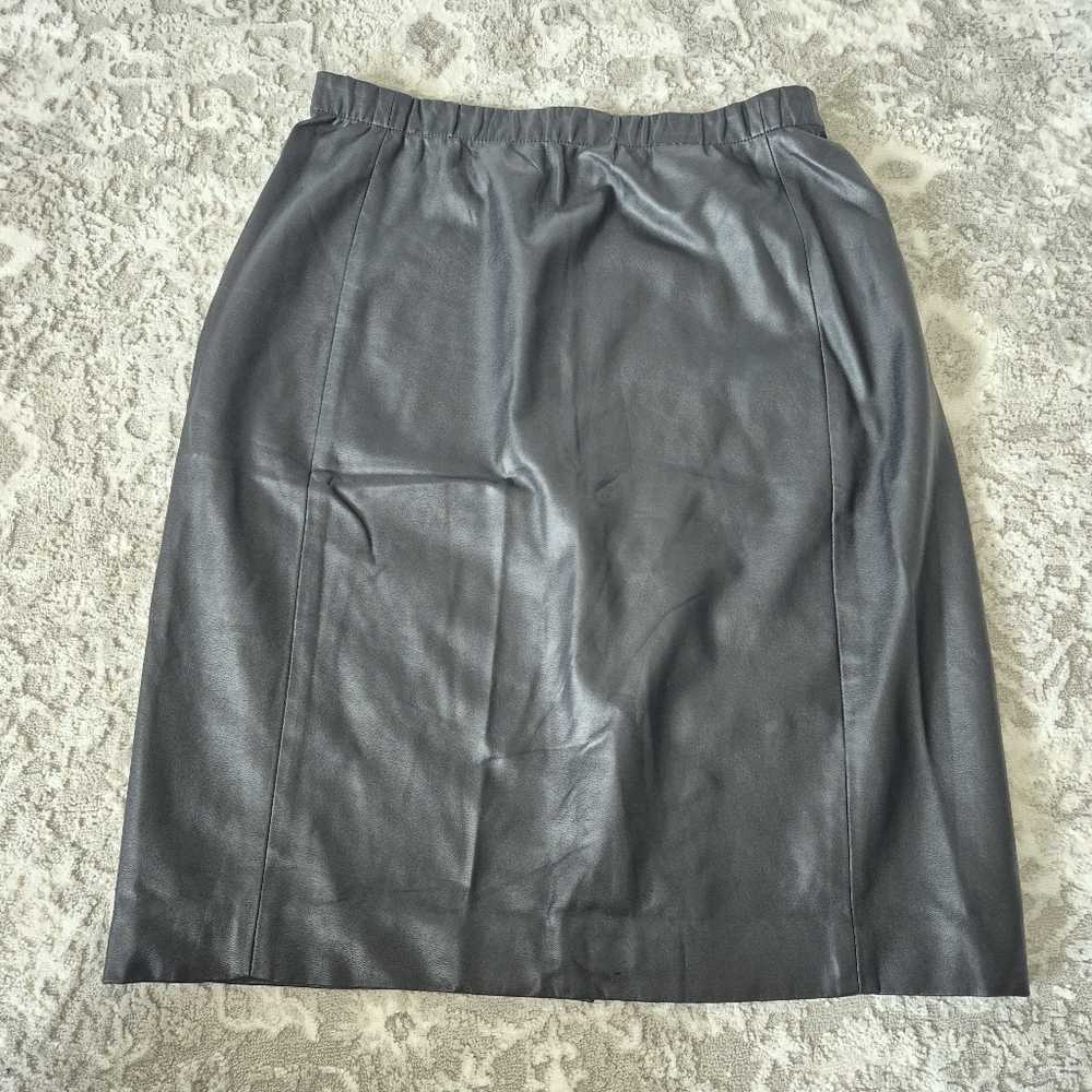 Aritzia Babaton Women's Black Contemporary Edgy Vegan Leather Skirt Size 4 - Picture 2 of 7